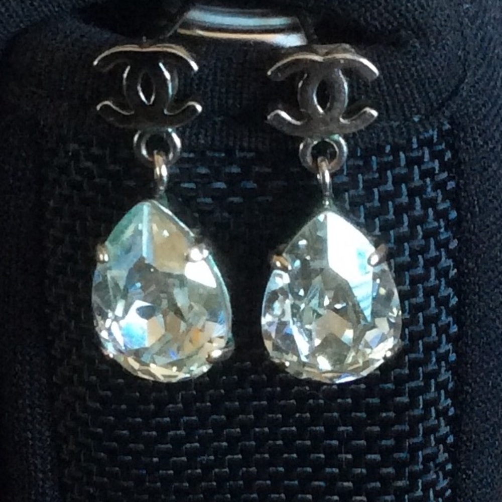 Chanel Drop Earrings - Picture 8 of 10